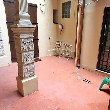 Central And Cozy Loft With Courtyard ボローニャ エクステリア 写真